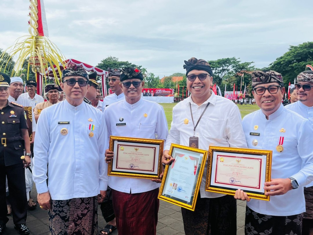 Pemerintah Desa Sidakarya Menerima Penghargaan dari Walikota Denpasar sebagai Juara I Perlombaan Desa/Kelurahan Tingkat Kota Denpasar Tahun 2025
